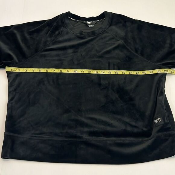 DKNY Sport Women’s Black Velour Raglan Sleeve Pullover Long Sleeve Size Medium - Picture 4 of 8